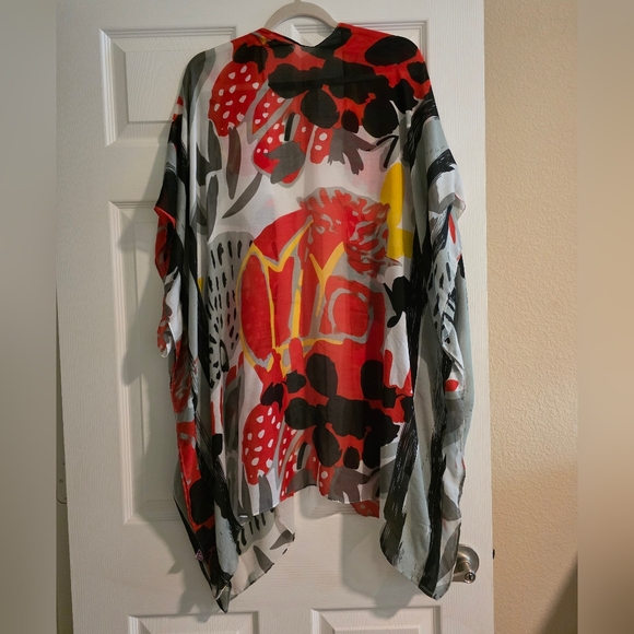 Colorful Abstract Kimono - Picture 2 of 3